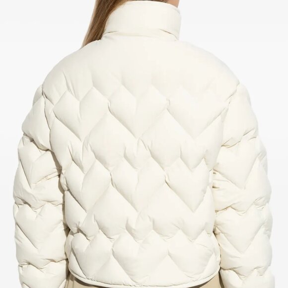 Senevee Heart-Shaped Quilted Short Down Jacket - Picture 3 of 10